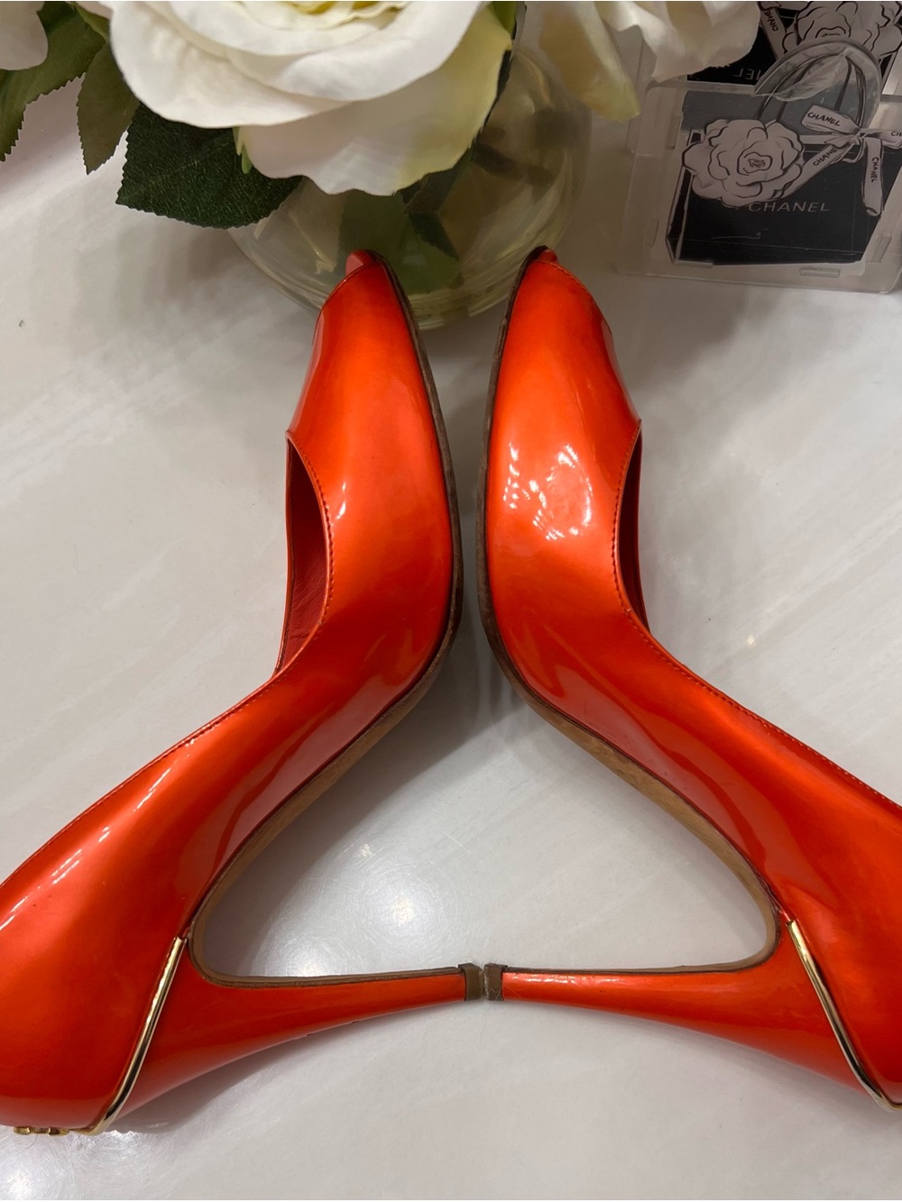 CHANEL Gorgeous Orange Patent Leather Stiletto Pumps with Gold CC Heel 39.5 - Picture 9 of 13